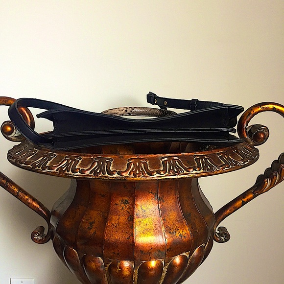 INZI Snake Skin Leather Gold Velvet Handbag - Picture 10 of 15